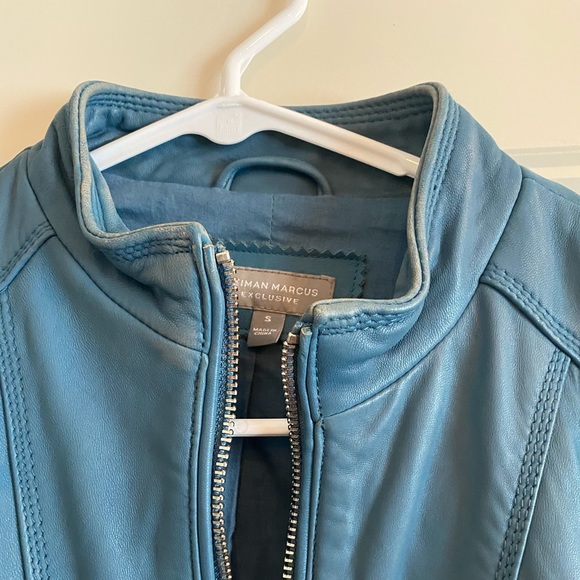 Neiman Marcus 100% leather blue jacket! - Picture 6 of 7